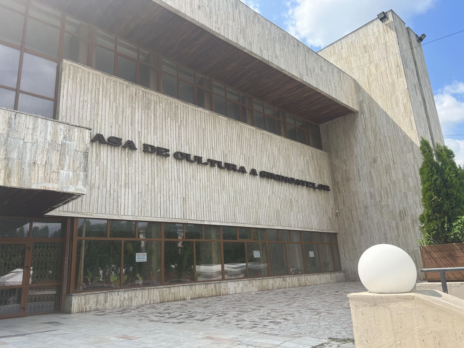 Cele mai talentate ansambluri corale din regiunea Moldovei se întrec la Casa Sindicatelor  