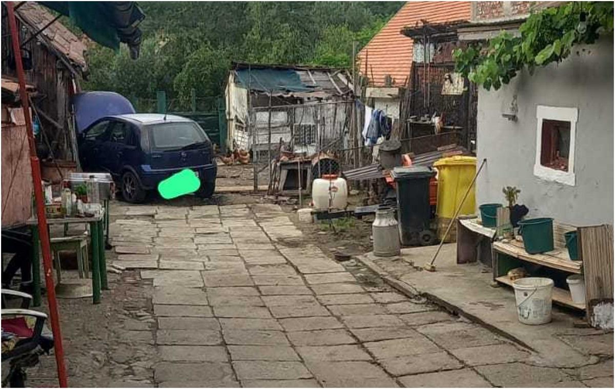 Încă o TRAGEDIE la Botoșani: Un copil de un an călcat cu mașina de tată, a murit în drum spre spital 