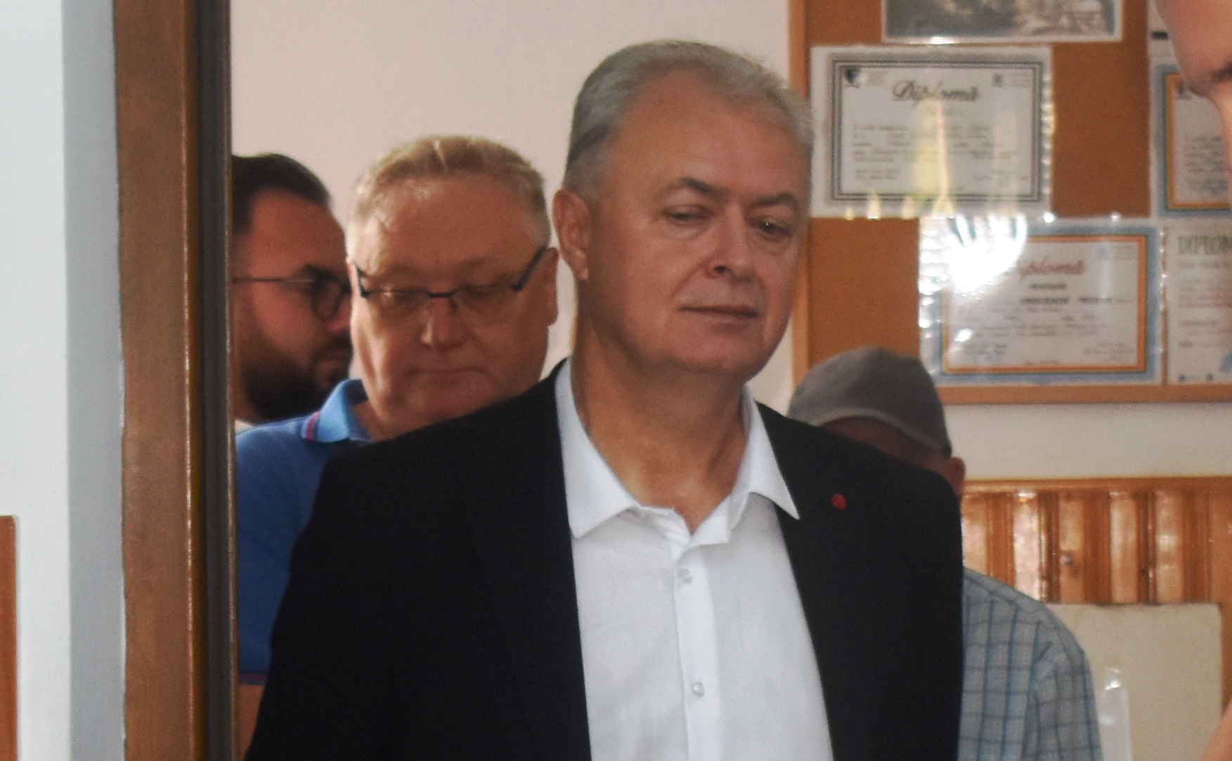 ”Să-și arate ultimul gram de demnitate”! Fostul secretar general al PNL îi cere lui Flutur să se retragă din Consiliul Local