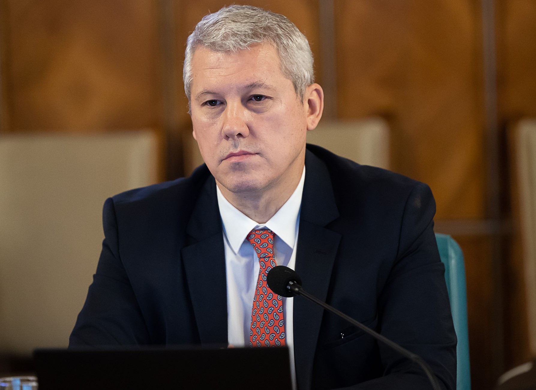 S-au adoptat modificările la ordonanța care i-a scos din sărite pe șoferi: ANUNȚUL ministrului MAI