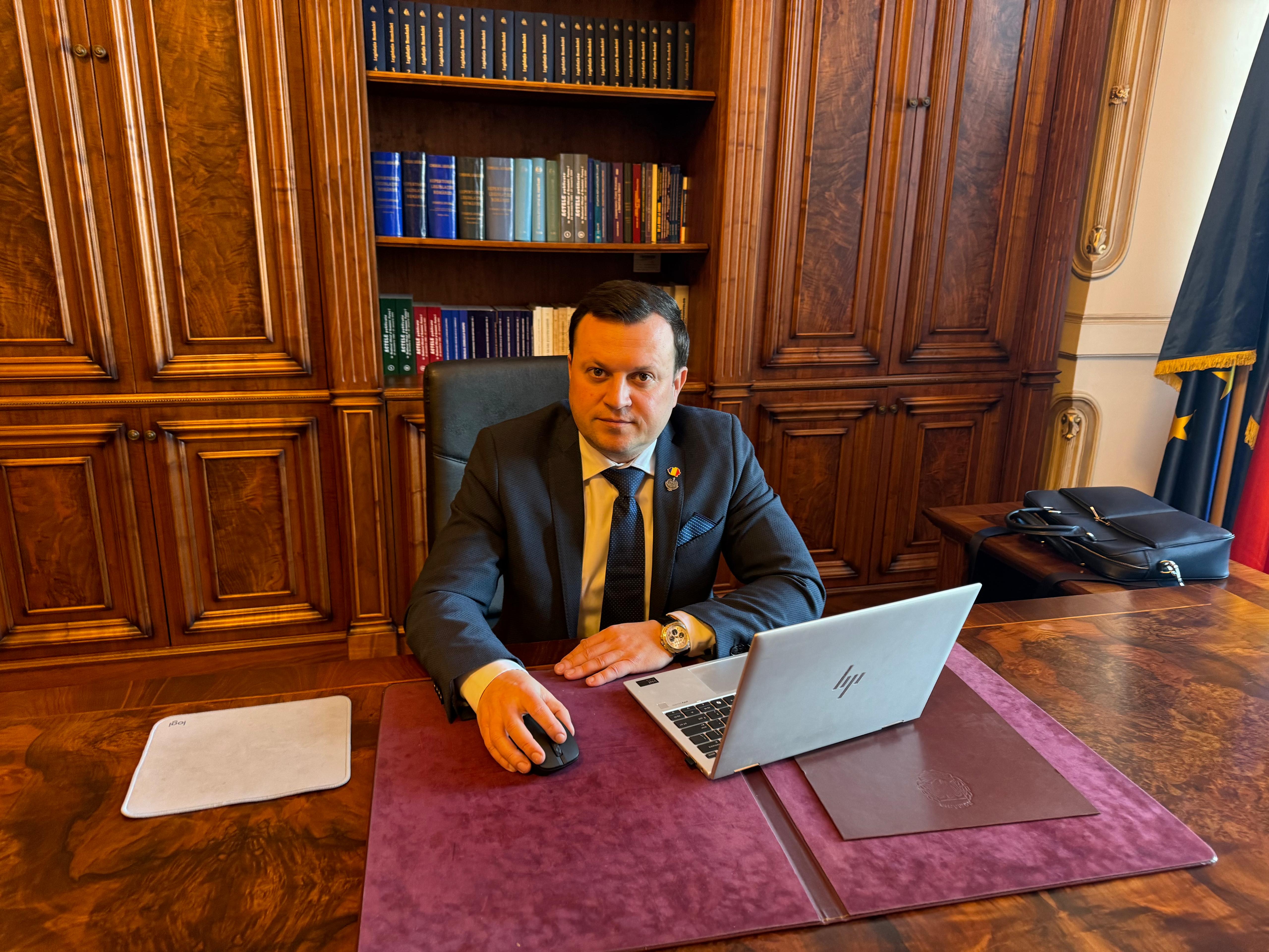 Senatorul Cătălin Silegeanu: România se clădește cu viziune, nu cu toporul