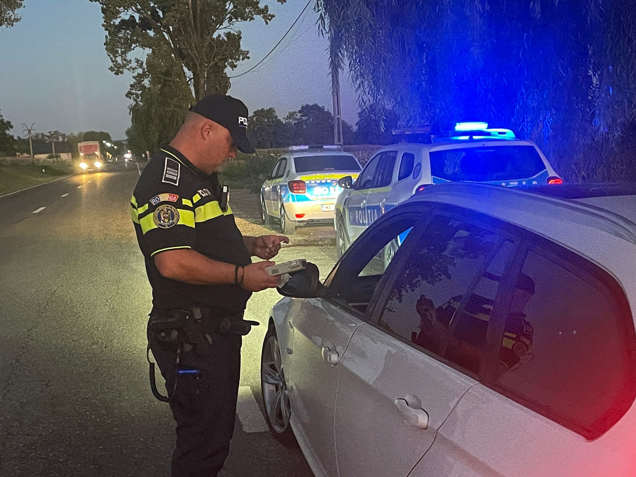 Deplasare haotică pe un drum din județ: Tânăr cu surprize la control