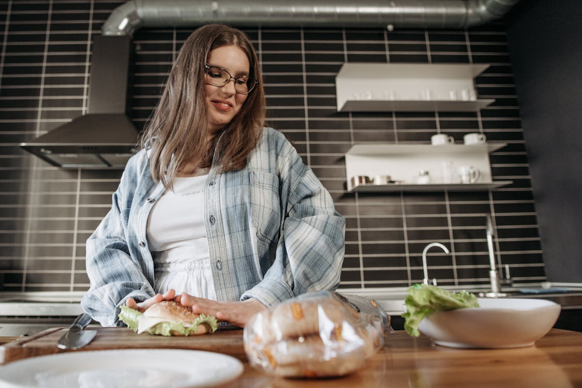 Ce faci cu mâncarea rămasă după weekend? 5 idei de „meal prep” care îți economisesc bani și spațiu