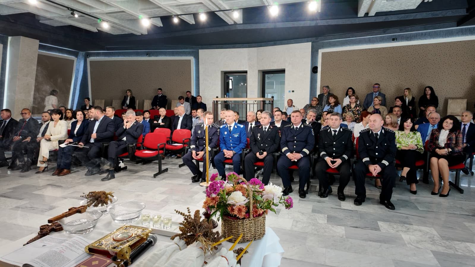 ce nu s-a vazut la inaugurare
