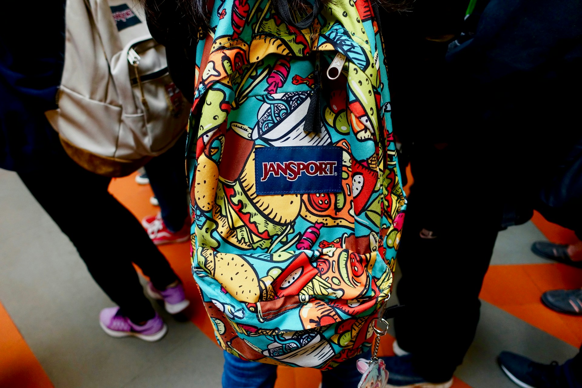 Ce tip de ghiozdan ți se potrivește? Sfaturi pentru școlari și părinți