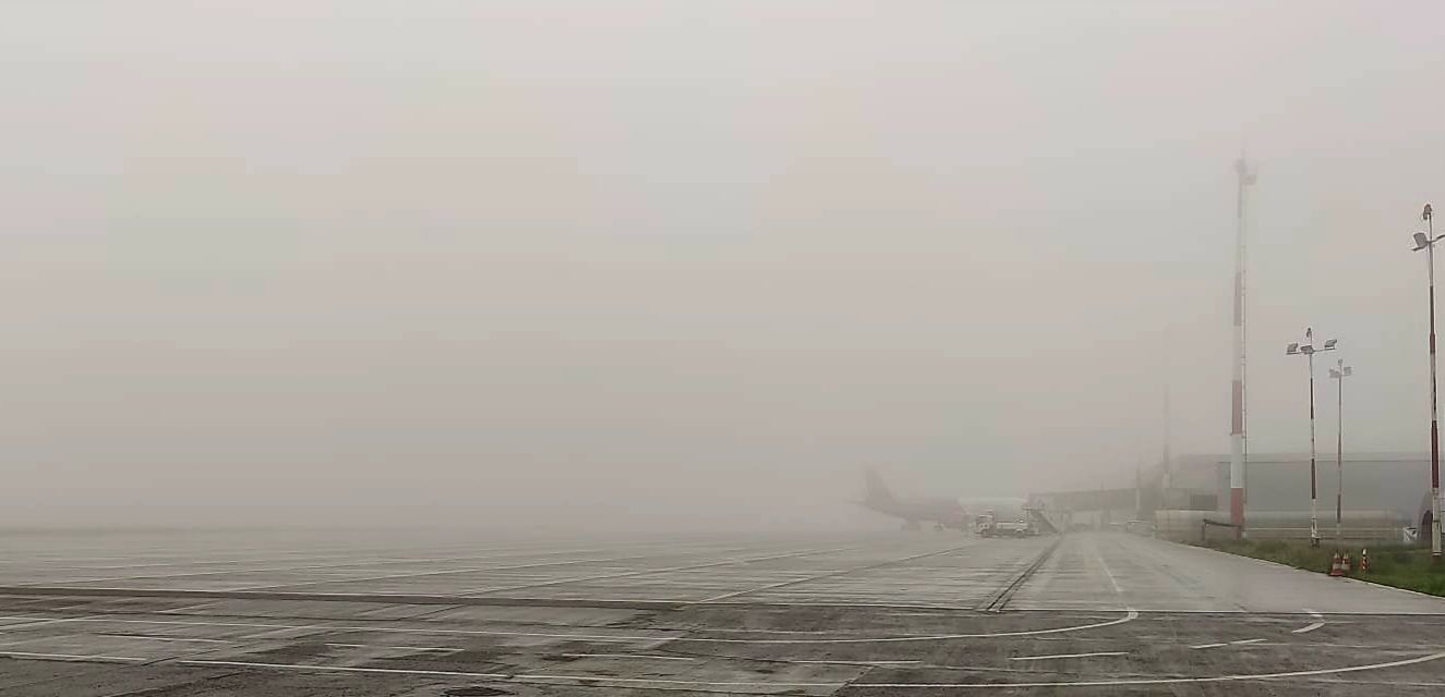 Zboruri ANULATE pe Aeroportul Iași din cauza ceții 