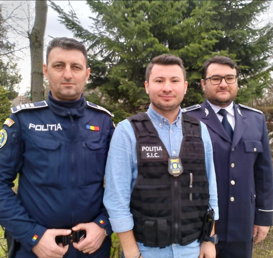 Cei trei polițiști care l-au găsit pe Ayan, felicitați public de Ministerul Afacerilor Interne