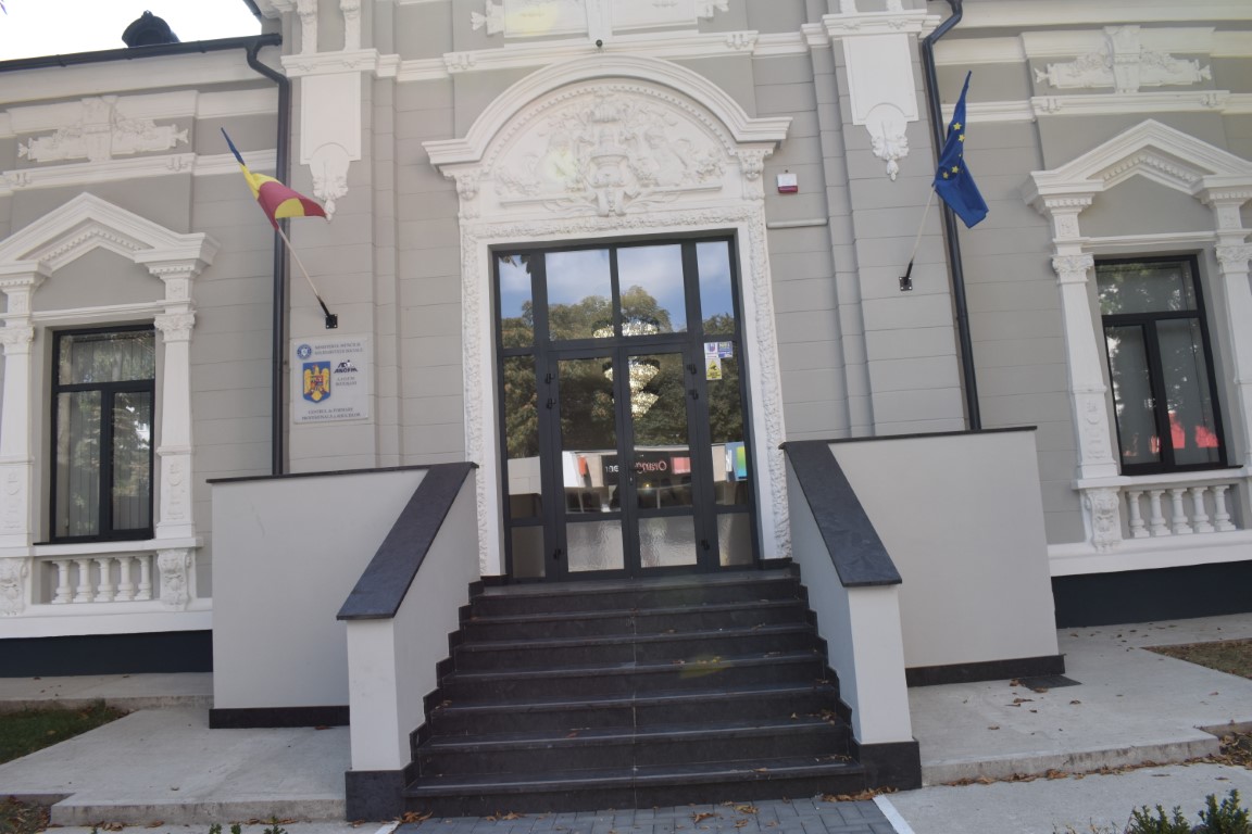 Sute de botoșăneni sunt așteptați la bursa locurilor de muncă într-o locație nouă