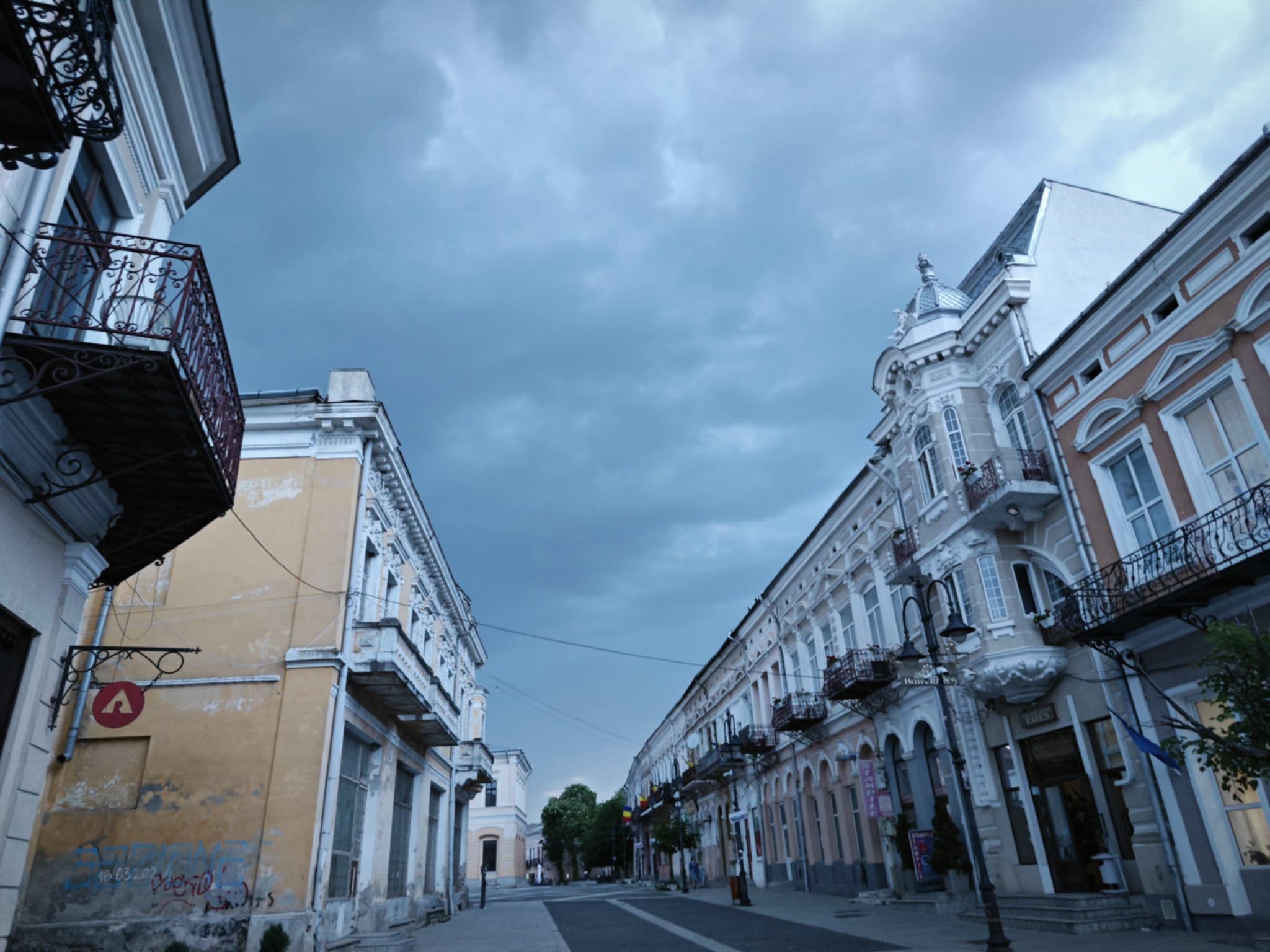 Ploi și temperaturi scăzute anunțate de meteorologi: Ne așteaptă o săptămână cu vreme haotică