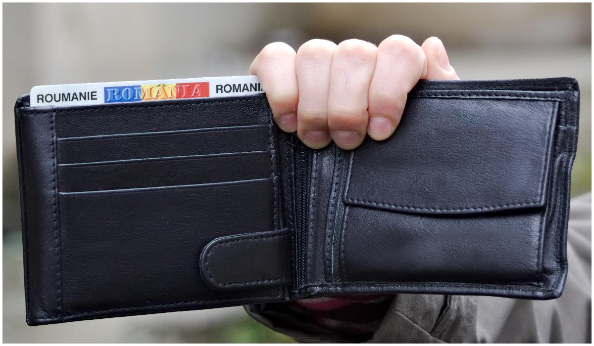 Cum a ajuns un botoșănean să nu mai existe oficial în acte, după două certificate greșite și un act de identitate provizoriu