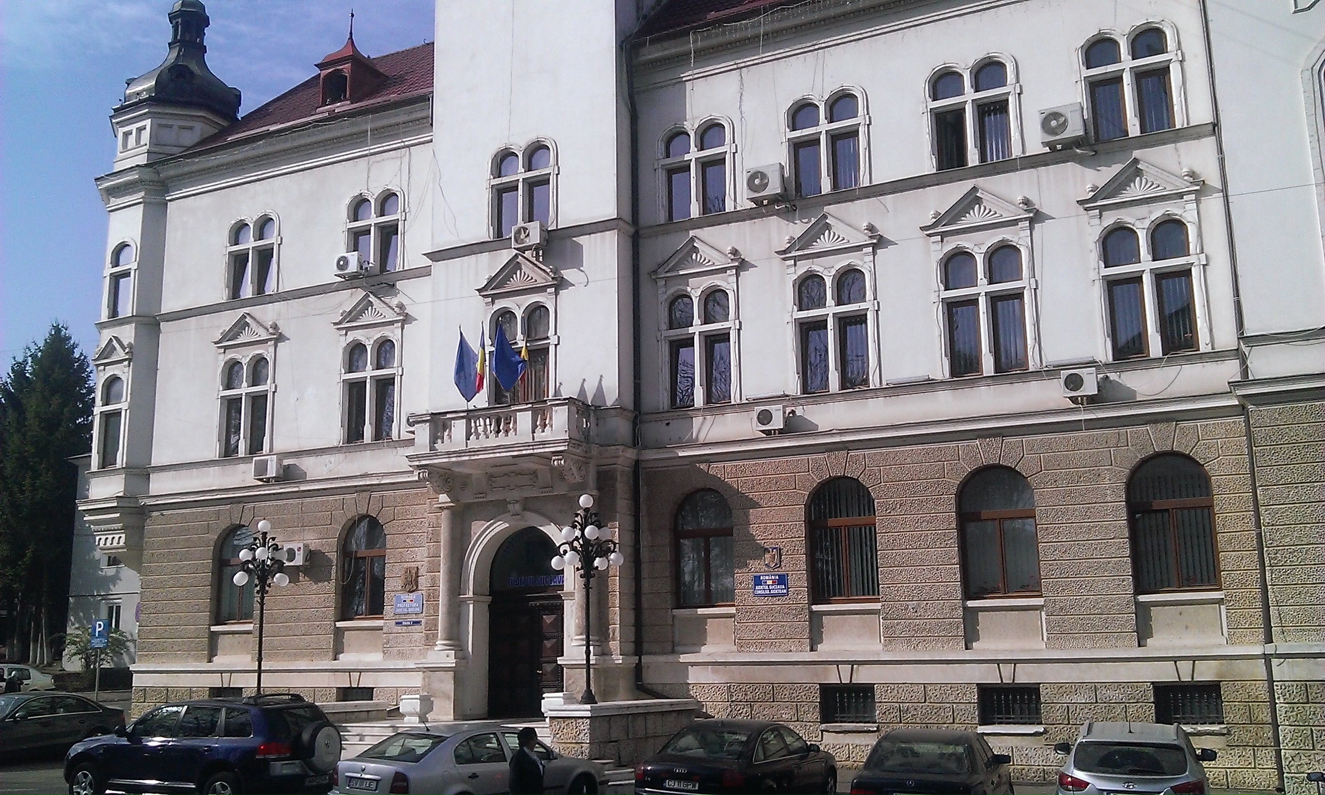 Avocat din Botoșani plătit cu peste 90.000 de euro de Consiliul Județean Suceava