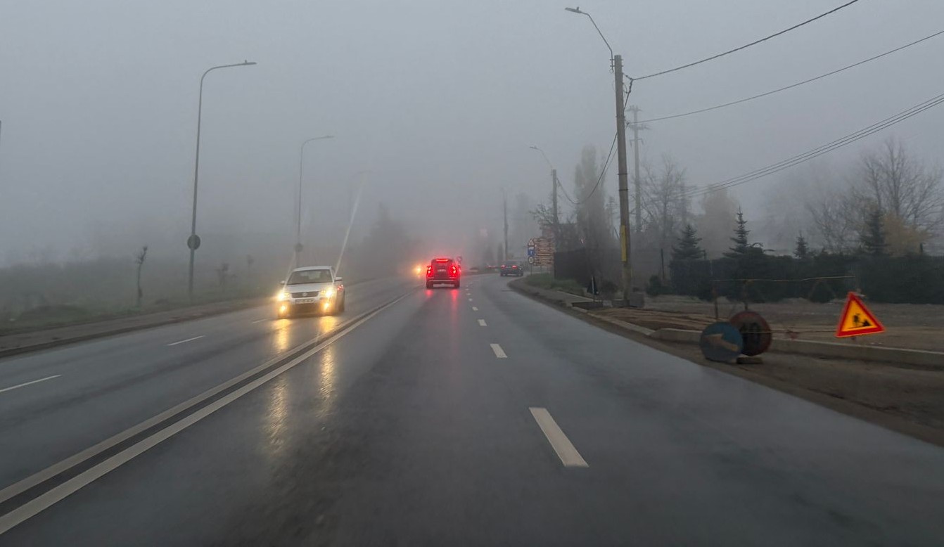 Atenție, șoferi! COD GALBEN de ceață în mai multe localități
