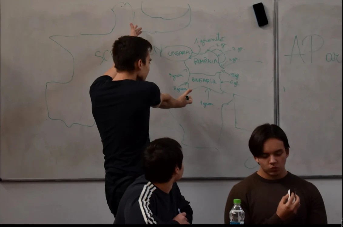 Colegiul din Botoșani unde elevii devin maeștri ai vorbitului în public: Sunt 25 de ani de când în fiecare an s-au făcut dezbateri