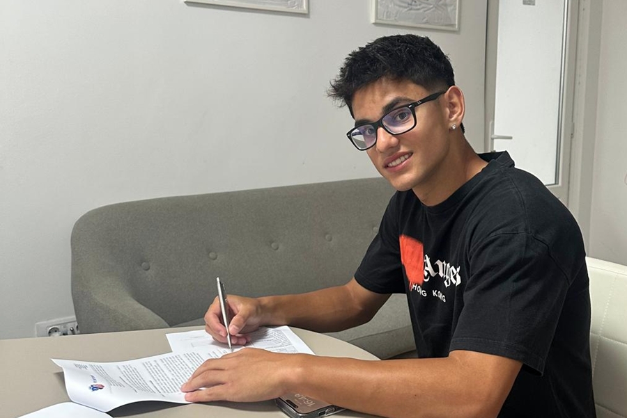 „Combi”, produs 100% al Botoșaniului, a semnat cu FC Botoșani 