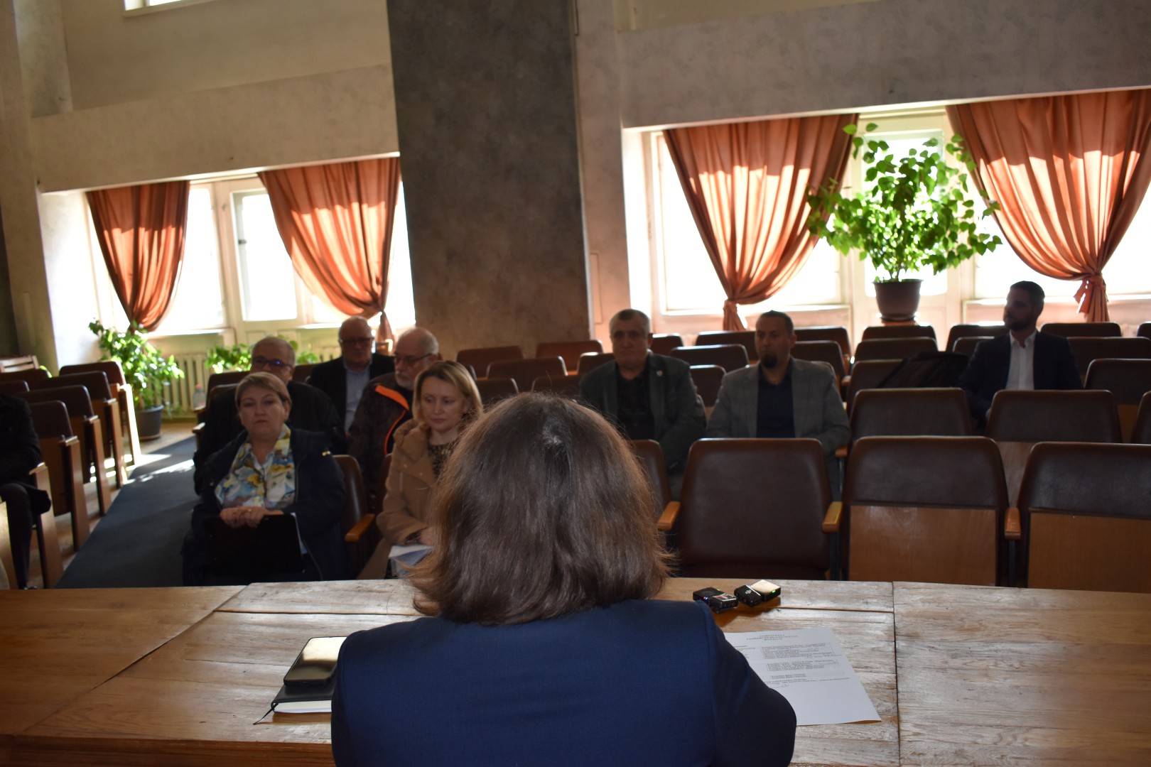 FAZA ZILEI: Prefectul pus să scoată din joben parlamentari și primari de la USR: Nu erau în sală