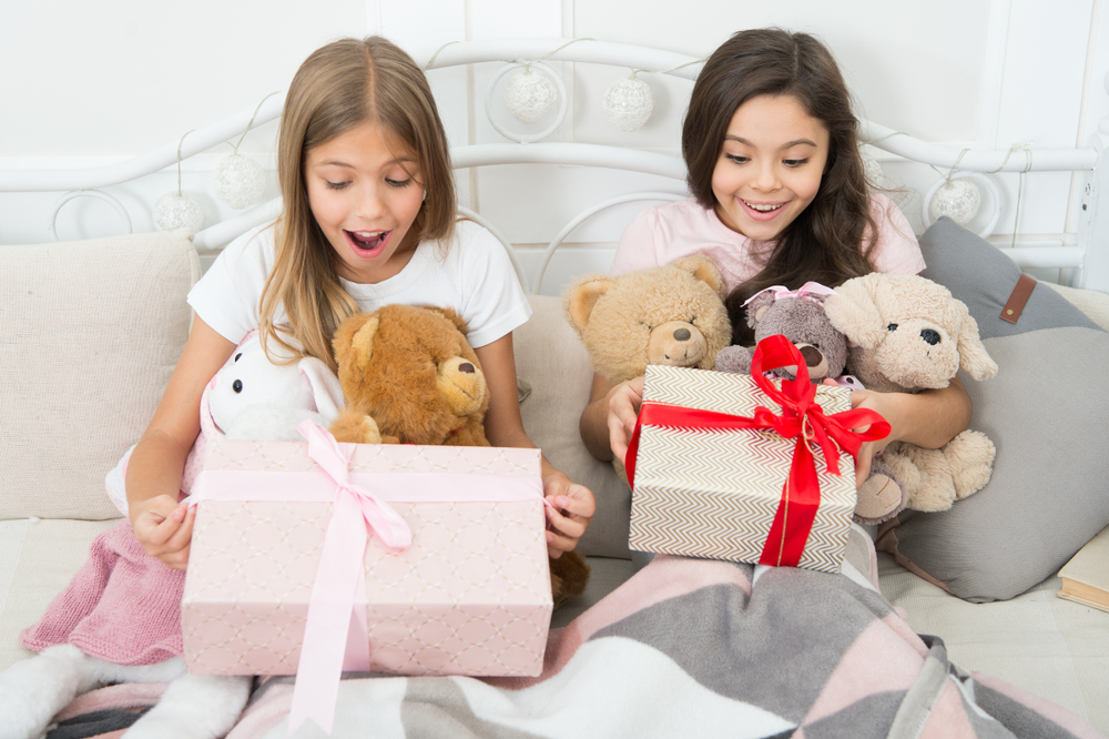 Frustrări de sărbători! Cum transformăm comparațiile cadourilor în lecții valoroase pentru copii