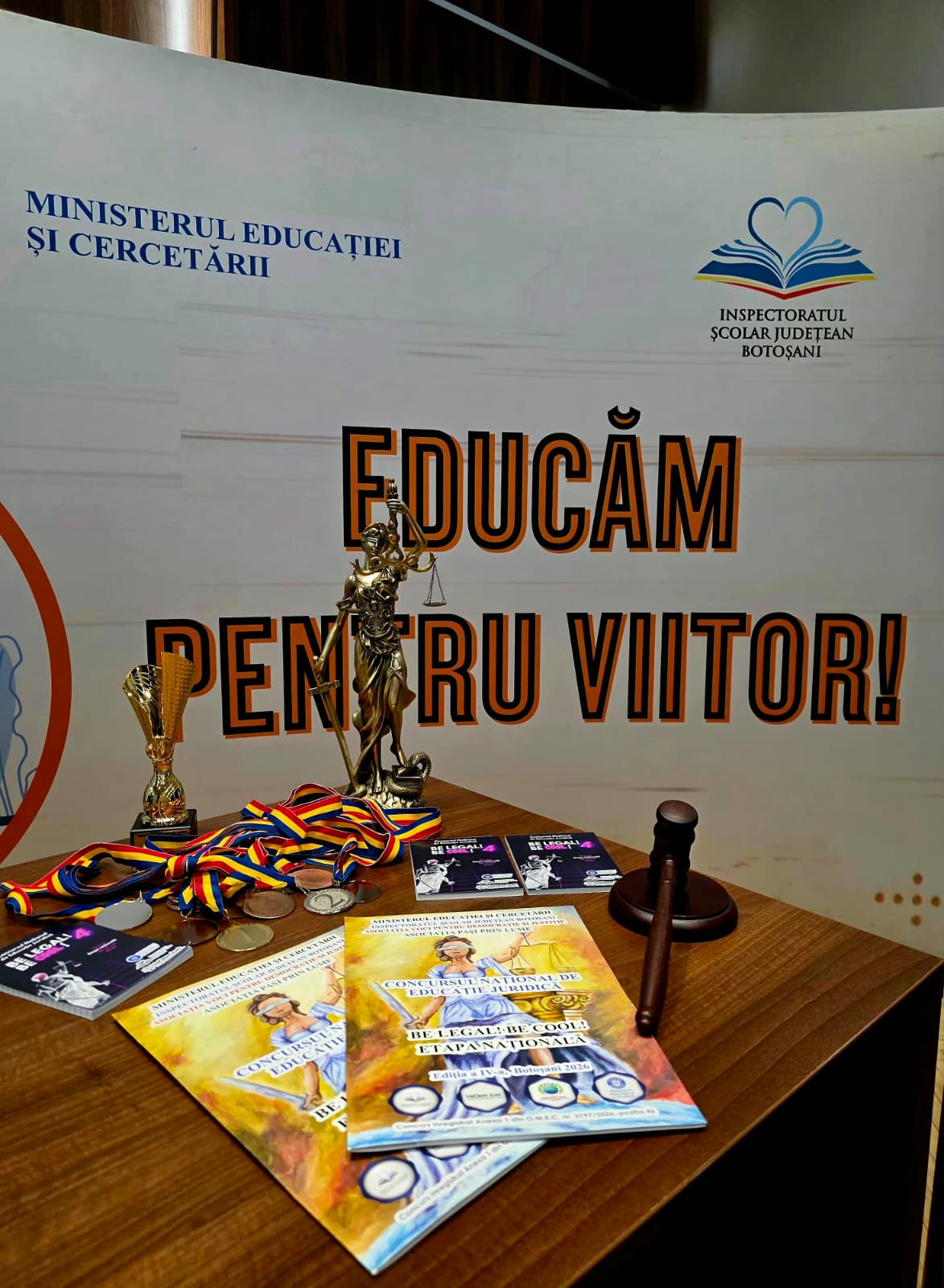 concurs pentru elevi.