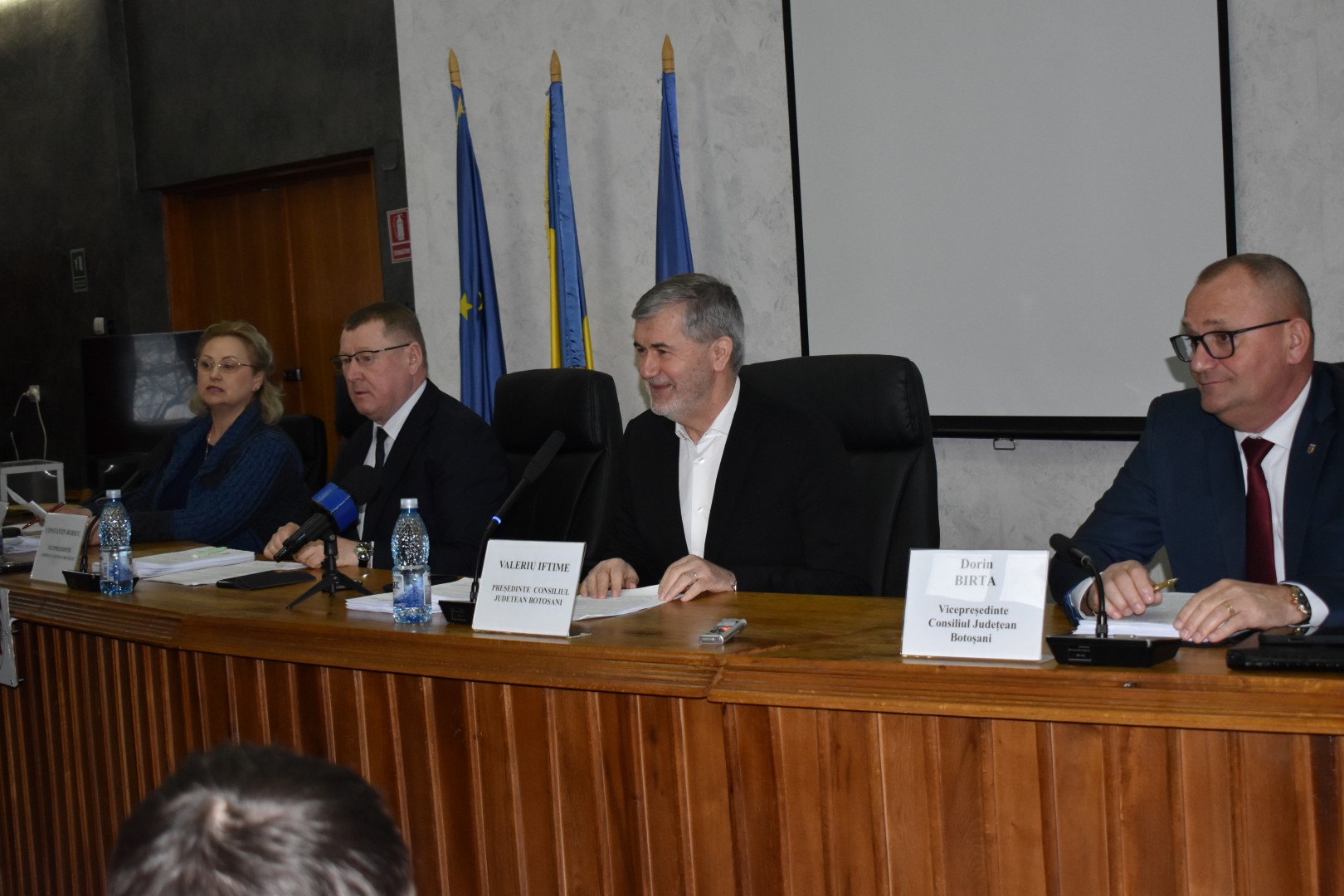 Șeful județului le-a dat treabă „grea” celor doi vicepreședinți: Vă rog să verificați – VIDEO