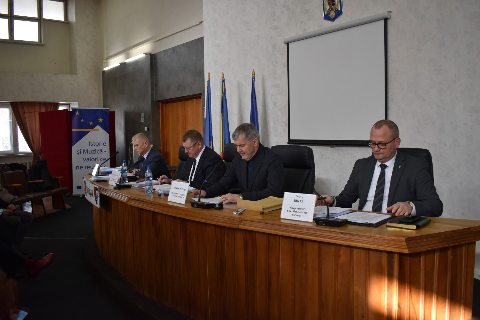 Șefii județului „au umblat” la banii unor primari liberali, alocări schimbate în ultima clipă – VIDEO 