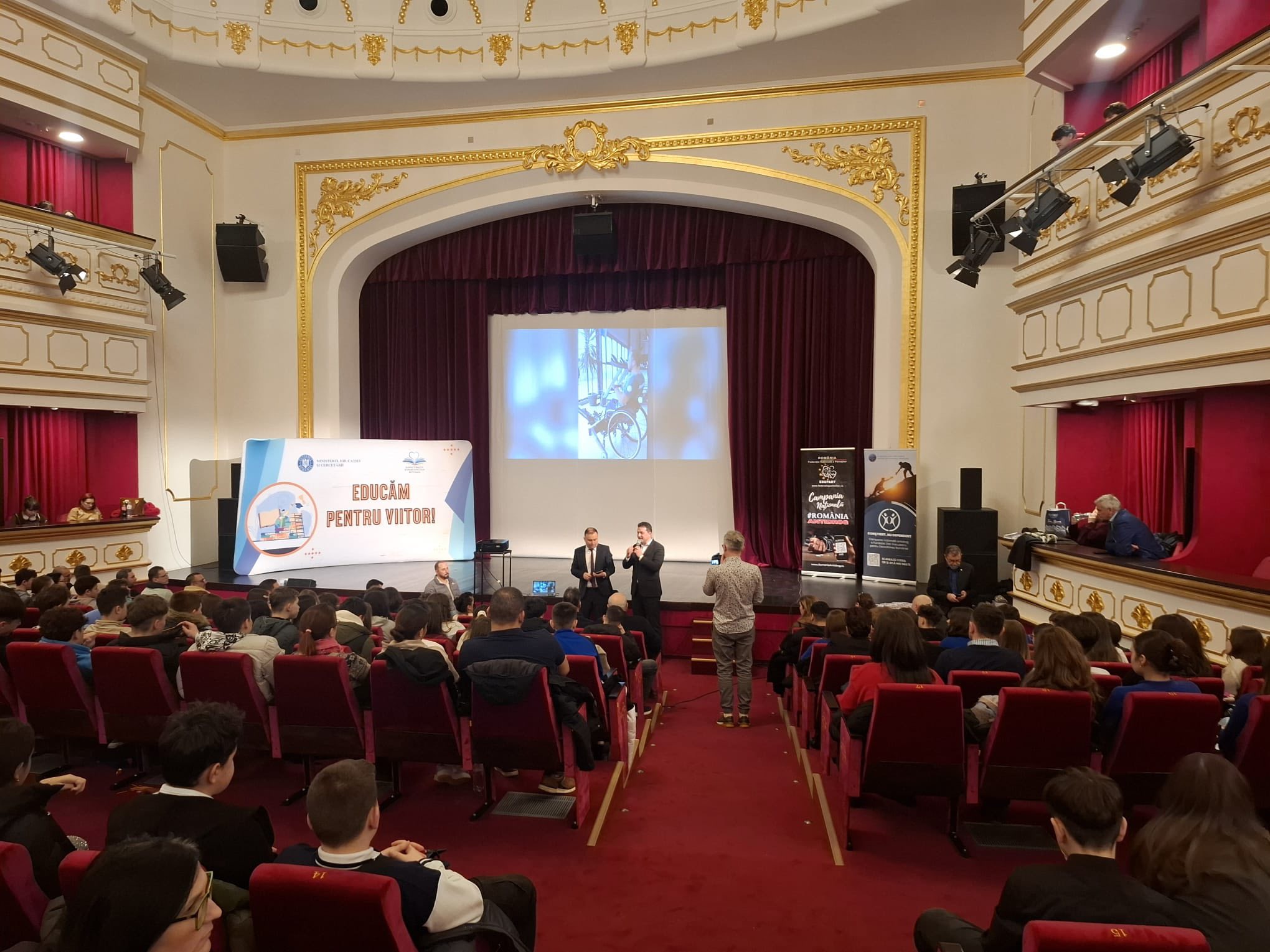 Conferință antidrog organizată de Inspectoratul Școlar 