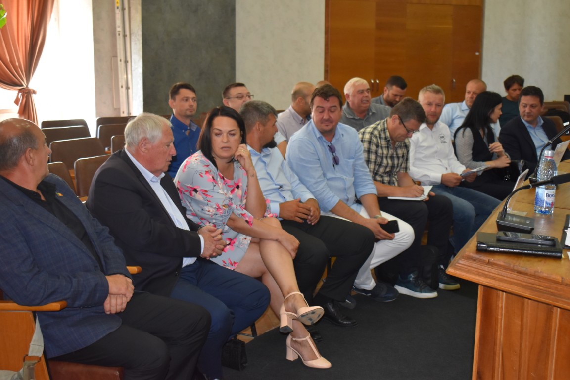 Bani alocați de Consiliul Județean pentru o școală distrusă de vijelii