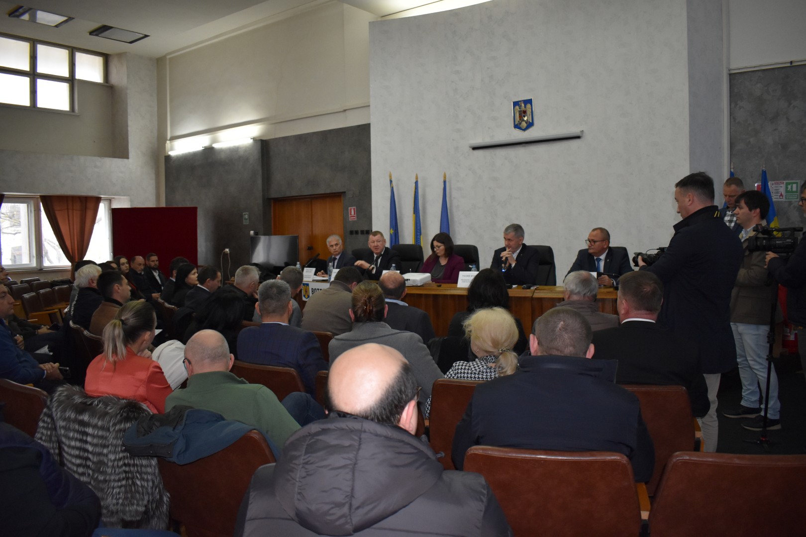 Întrebare „roșie” pentru Iftime de la o consilieră: Nu suntem prezenți tocmai acolo unde se dă ora exactă - VIDEO 