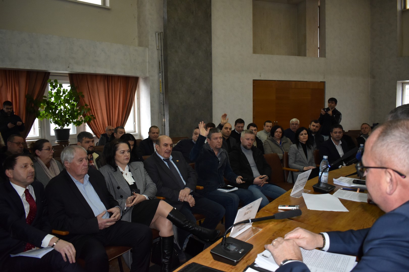 S-a votat! CJ-ul cumpără terenul de 200.000 de euro, nemulțumiri de... AUR în plen - VIDEO 