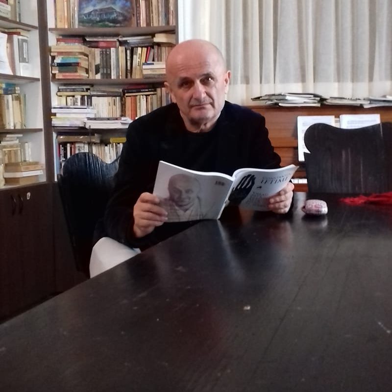 Scriitorul Constantin Iftime decriptează momentul dramatic al României: Bătălii între tabere fie fascistoide, fie nostalgice după ceaușism / Gen grupa de clovni care voiau să dea o lovitură de stat