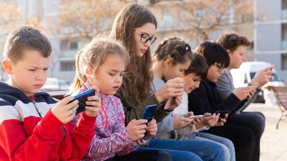 copii pe social media