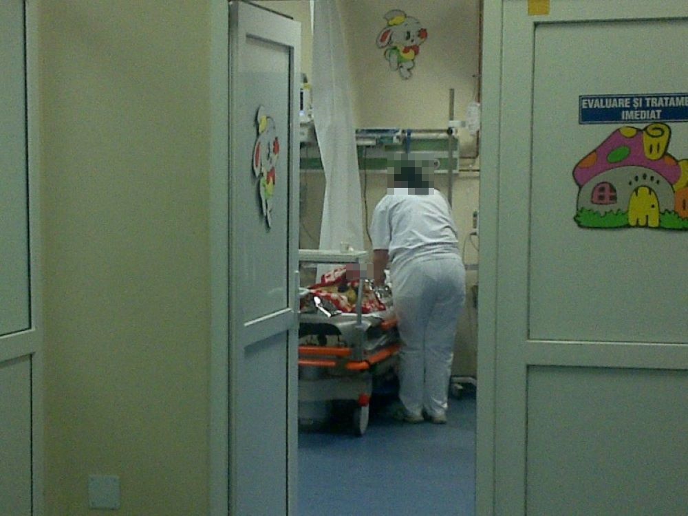 Copil de grădiniță internat în spital cu un virus periculos