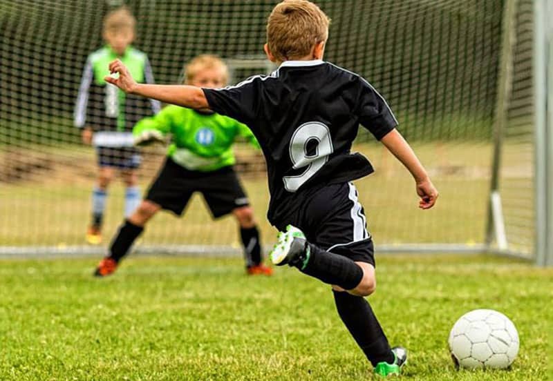 Terenurile de sport ale școlilor din Dorohoi, deschise gratuit: Primăria organizează dezbatere publică