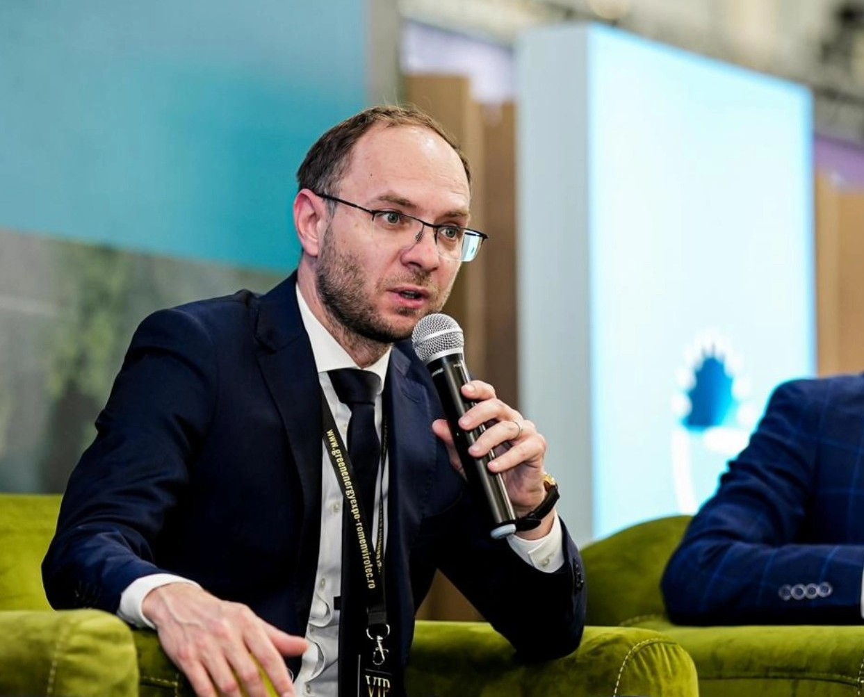 Primarul Cosmin Andrei, după reproșurile jucătorilor: Mi-au cerut un milion de lei / Orașul ăsta are și alte nevoi