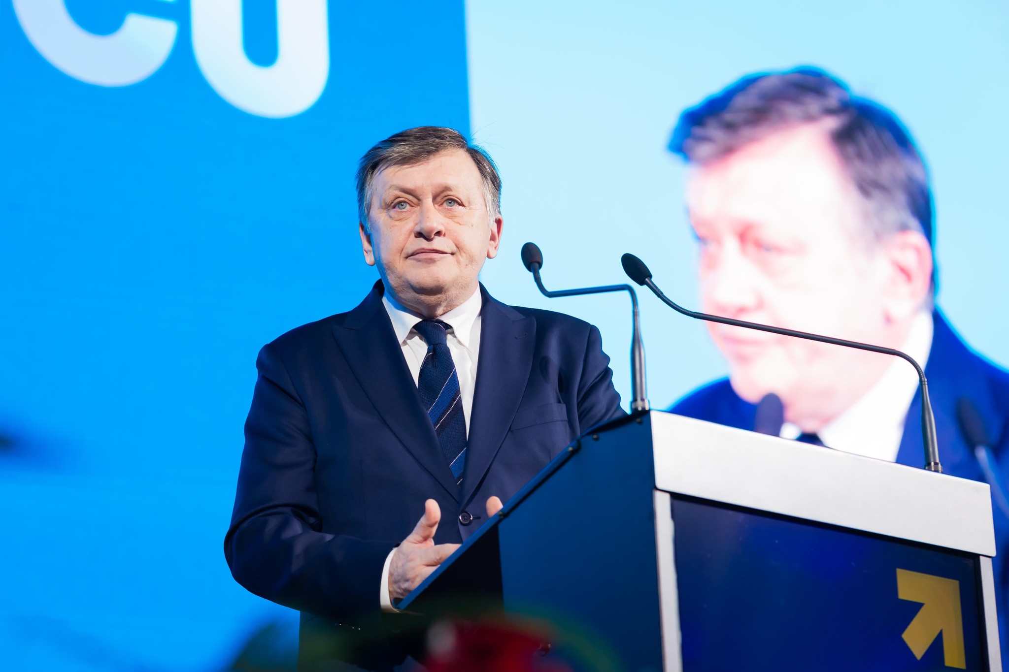 Primul primar PSD care își anunță sprijinul pentru Crin Antonescu: Un adevărat patriot