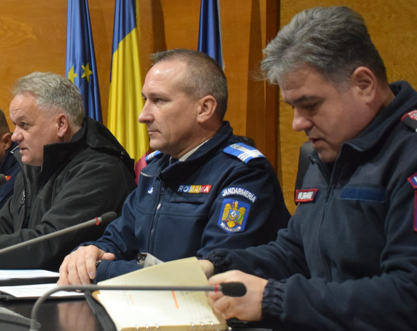 MOBILIZARE pentru alegeri: Șeful Jandarmeriei Botoșani, precizări cu paza secțiilor și a buletinelor de vot – VIDEO 