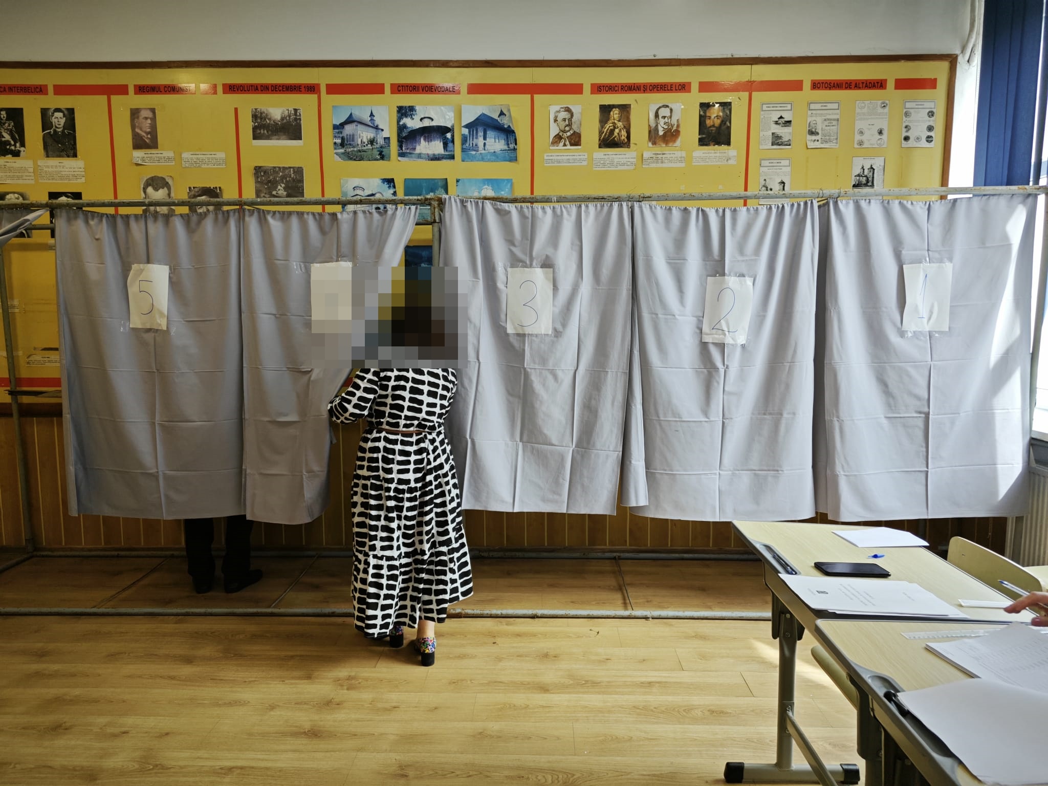 Se pregătesc secțiile de votare pentru rundele de alegeri, misiune mai grea în municipiu 