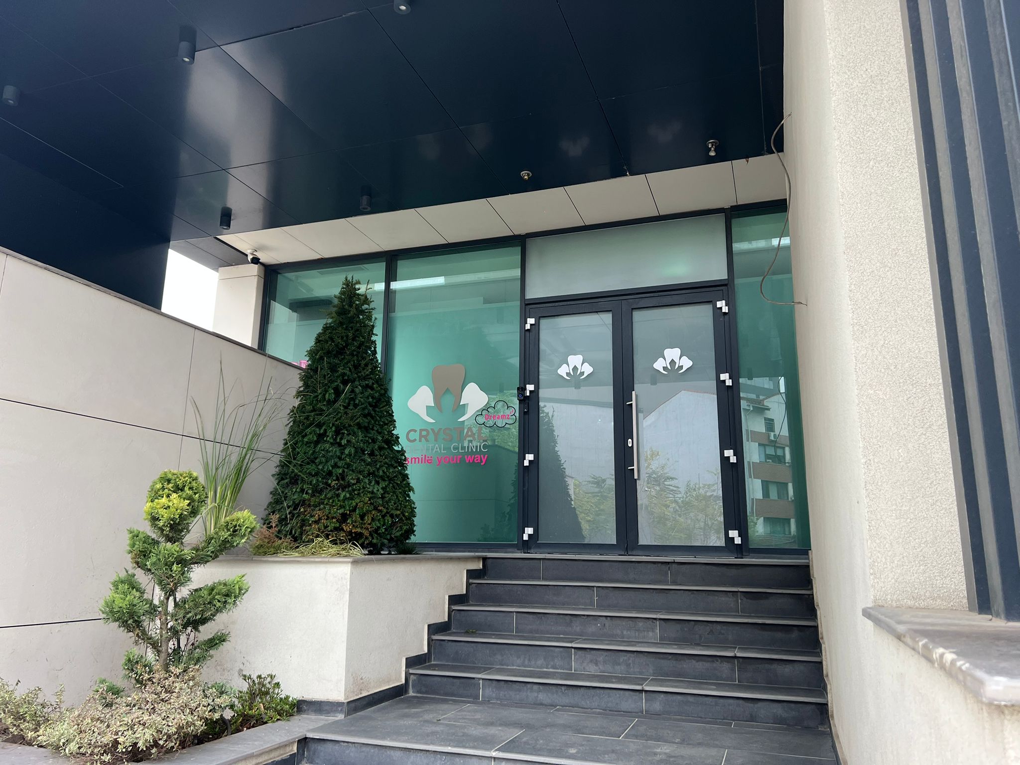 Scandal la clinica stomatologică unde a murit fetița de 2 ani: Ministrul Sănătății, acuzații grave!