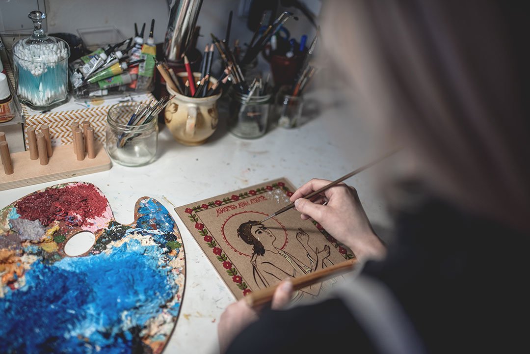 Tabără de pictură religioasă organizată la Botoșani pentru zeci de copii