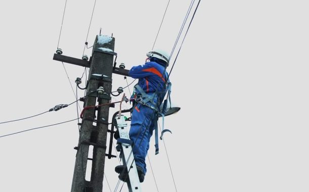 Atenție, botoșăneni! Se oprește curentul în mai multe localități