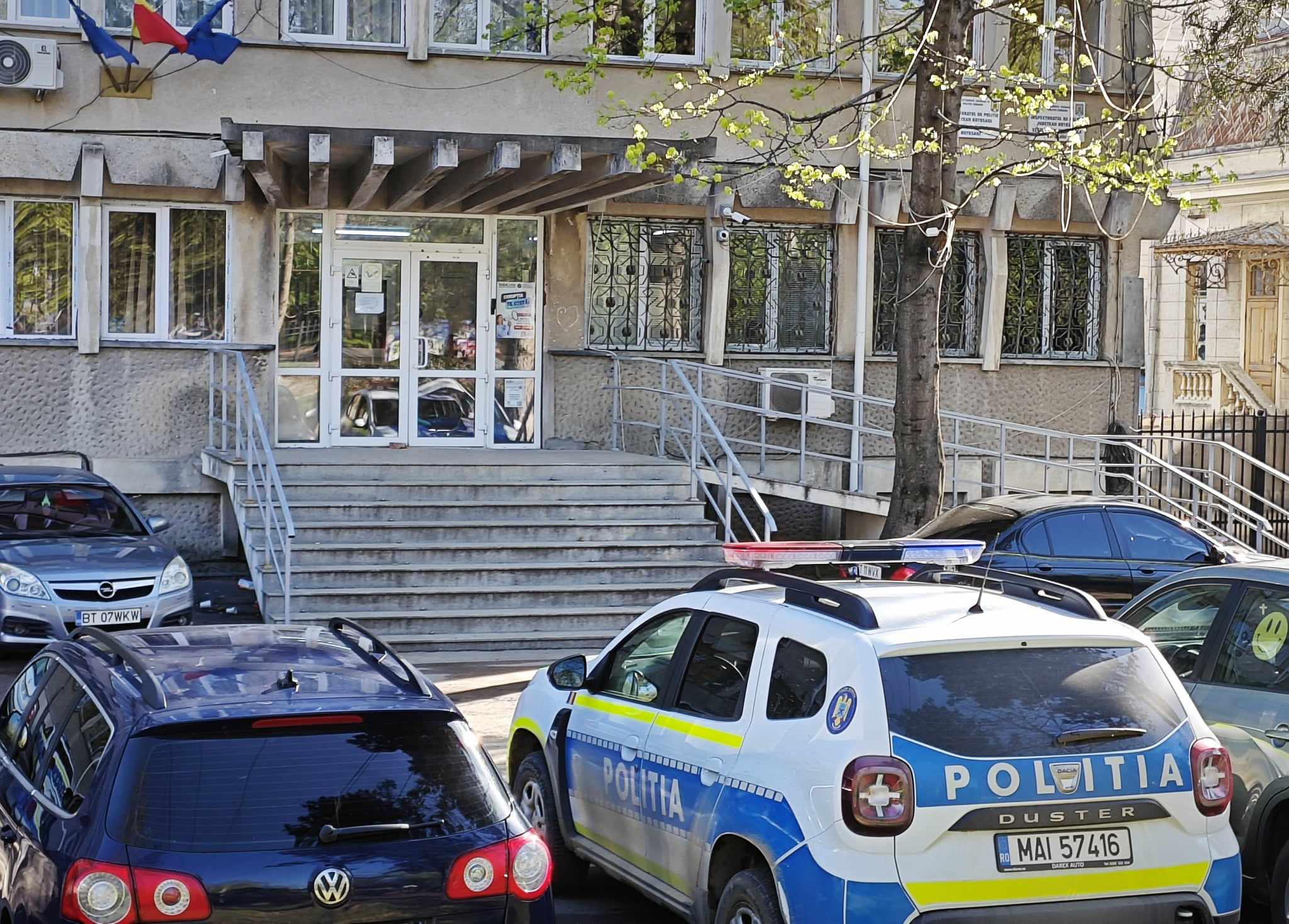 Poliția Botoșani face angajări, de la agenți la electrician și îngrijitor – LISTA posturilor 