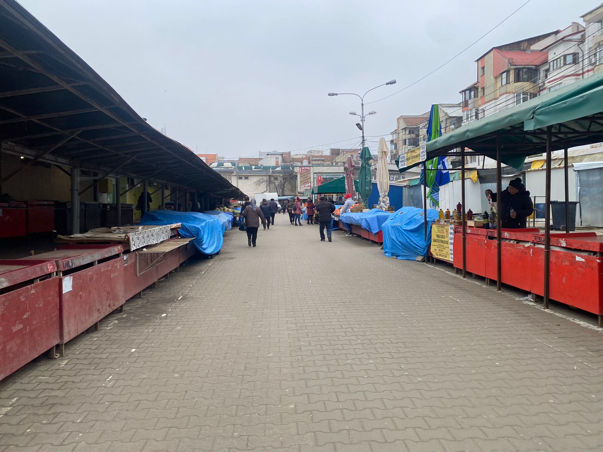 Direcția Servicii Publice anunţă licitație publică pentru locurile disponibile din piețe