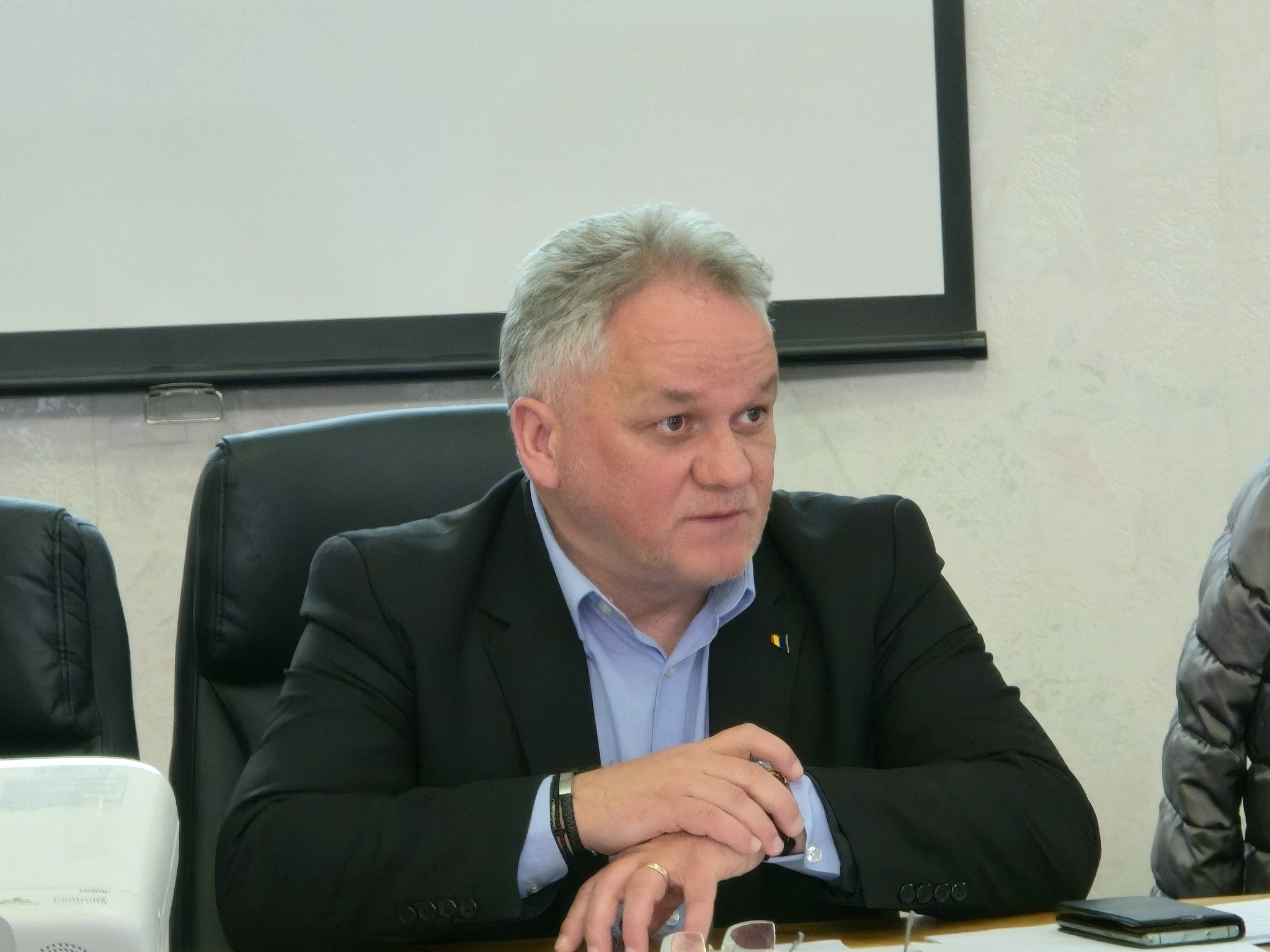 Inspectori sociali cercetați disciplinar, prefectul: Să se uite de două ori, de trei, de cinci ori