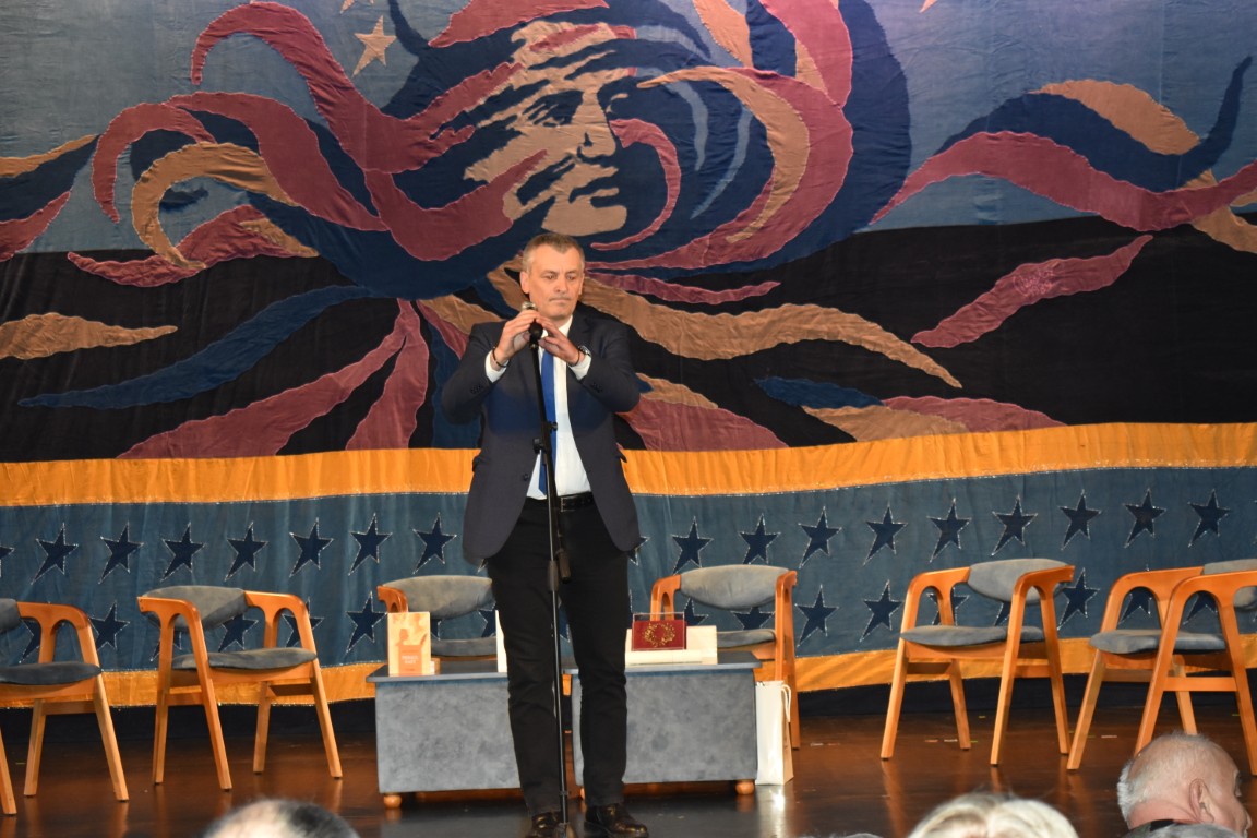 Un director de la Botoșani ar fi văzut potrivită altă dată pentru Ziua Națională a României – VIDEO 