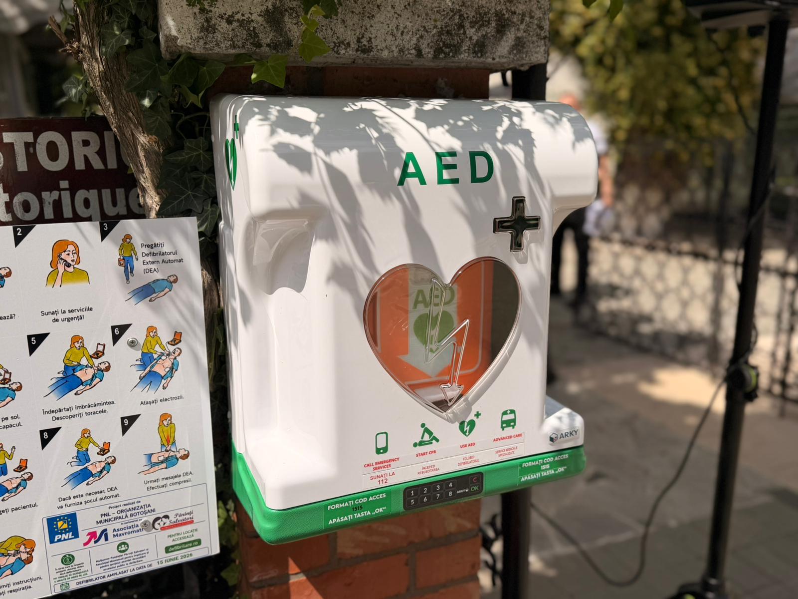 defibrilator pe pietonalul unirii botosani