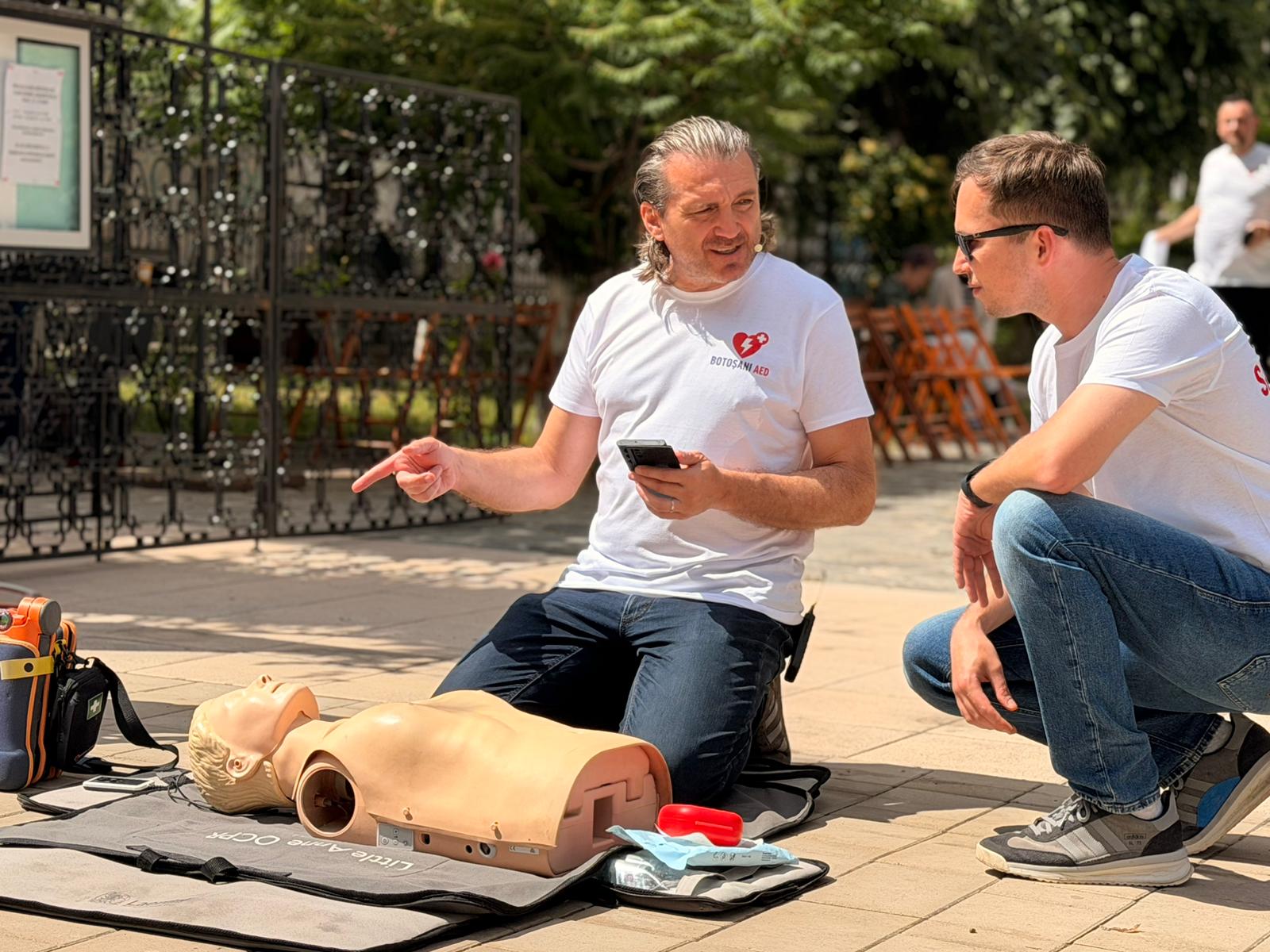 defibrilator pe pietonalul unirii botosani