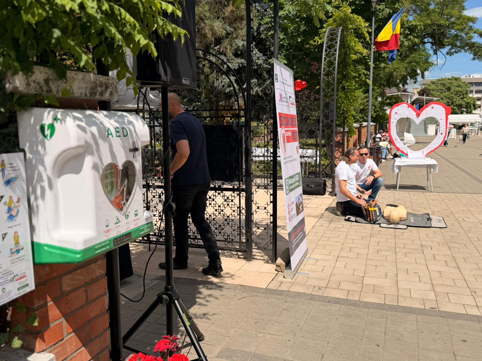 defibrilator pe pietonalul unirii botosani