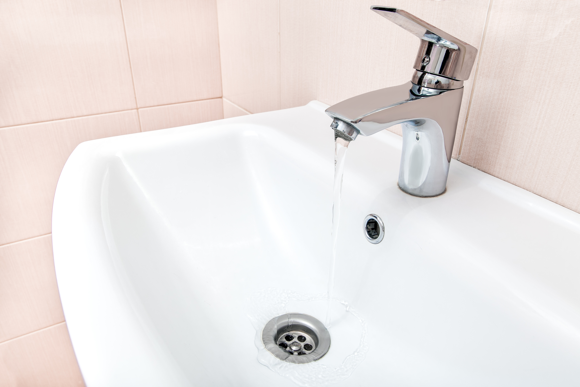 VINERI: Se oprește apa în mai multe localități din Botoșani