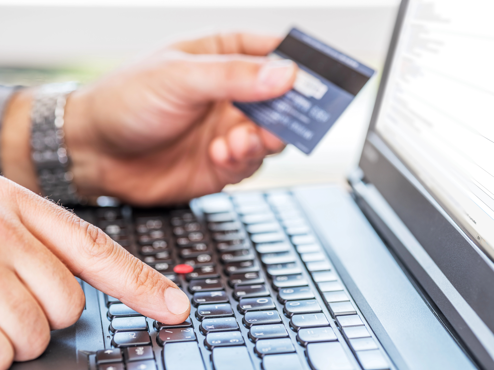 Mesaj de la Poliție cu pagina falsă de la Eltrans: Nu comunicați datele cardului bancar