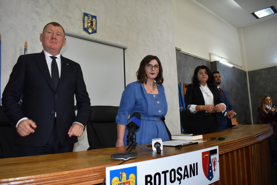 Prima femeie prefect a județului numită în vremuri cu multe provocări -  VIDEO cu REACȚIA Ralucăi Curelariu 