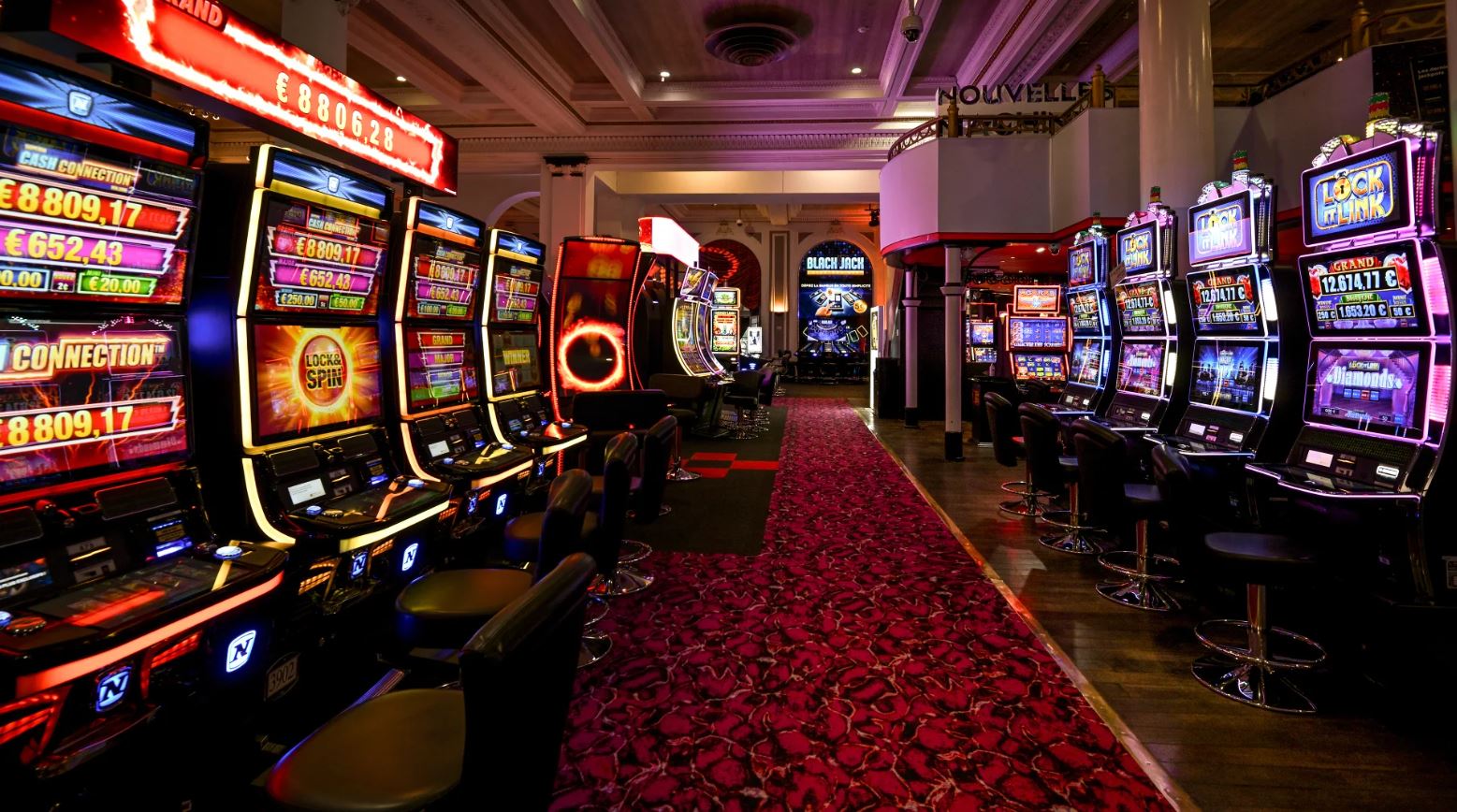 Importanța consultării unui expert înainte de a intra în lumea jocurilor de noroc