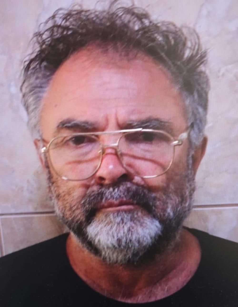 El este deținutul de la Penitenciarul Botoșani care a EVADAT, a fugit în timp ce era transportat la spital 